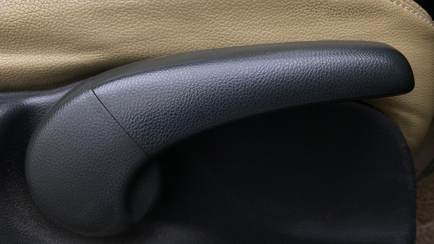 2015 Honda City 1.5L I-VTEC VX CVT, Petrol, Automatic, 1,14,945 km, Driver Side Adjustment Panel