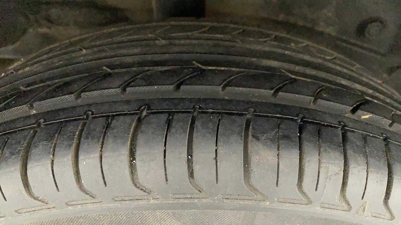 2012 Toyota Etios G, Petrol, Manual, 60,372 km, Right Rear Tyre Tread