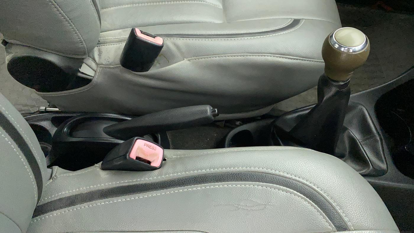 2012 Toyota Etios G, Petrol, Manual, 60,372 km, Gear Lever