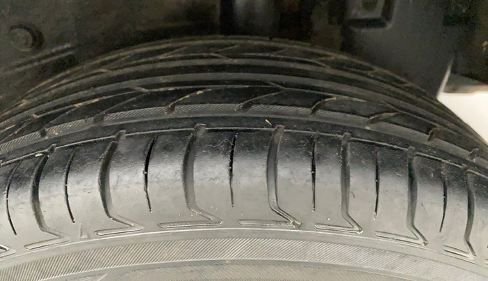 2012 Toyota Etios G, Petrol, Manual, 60,372 km, Left Rear Tyre Tread