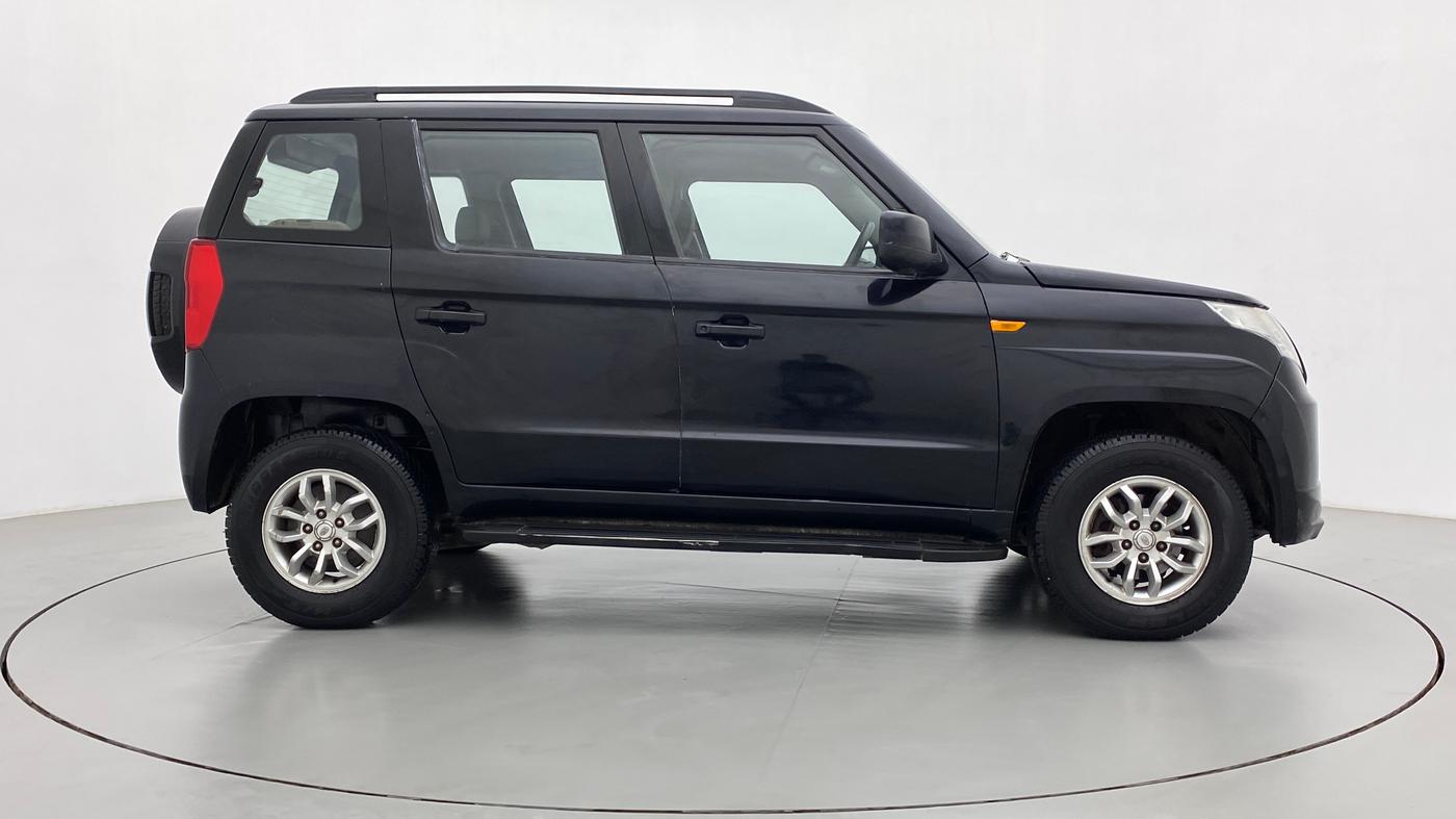 2016 Mahindra TUV300 T8, Diesel, Manual, 58,143 km, Right Side View
