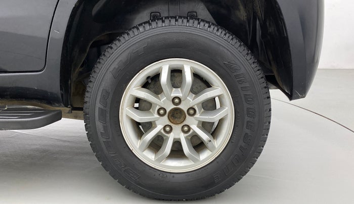 2016 Mahindra TUV300 T8, Diesel, Manual, 58,143 km, Left Rear Wheel