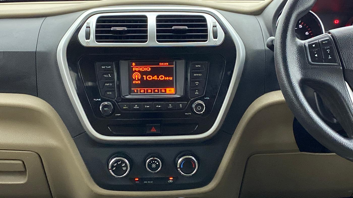2016 Mahindra TUV300 T8, Diesel, Manual, 58,143 km, Air Conditioner