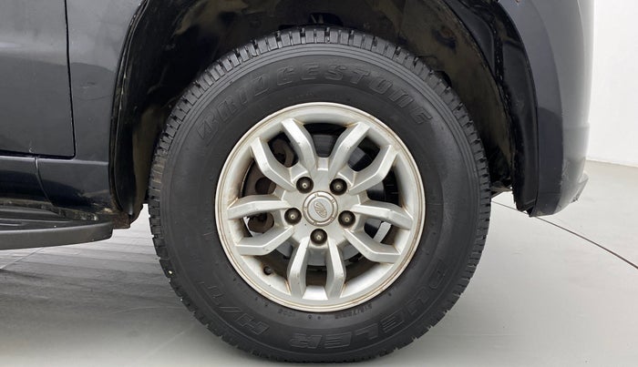 2016 Mahindra TUV300 T8, Diesel, Manual, 58,143 km, Right Front Wheel