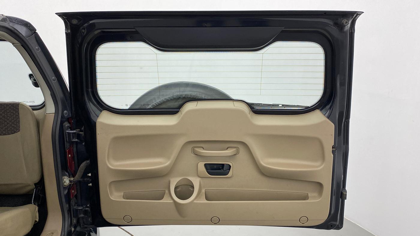 2016 Mahindra TUV300 T8, Diesel, Manual, 58,143 km, Boot Door Open
