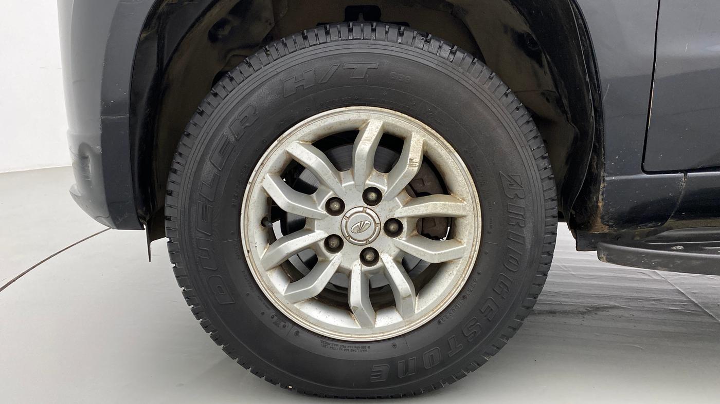 2016 Mahindra TUV300 T8, Diesel, Manual, 58,143 km, Left Front Wheel
