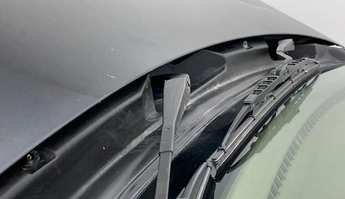 2016 Mahindra TUV300 T8, Diesel, Manual, 58,143 km, Front windshield - Wiper nozzle not functional