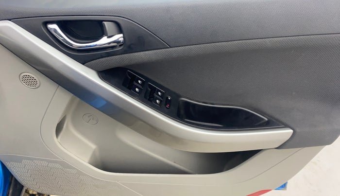 2018 Tata NEXON XZ PLUS PETROL, Petrol, Manual, 55,652 km, Driver Side Door Panels Control