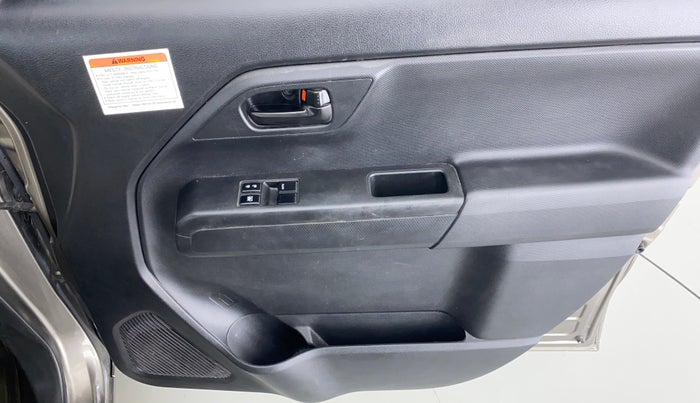 2020 Maruti New Wagon-R LXI CNG 1.0 L, CNG, Manual, 39,003 km, Driver Side Door Panels Control