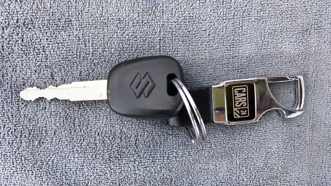 2020 Maruti New Wagon-R LXI CNG 1.0 L, CNG, Manual, 39,003 km, Key Close Up