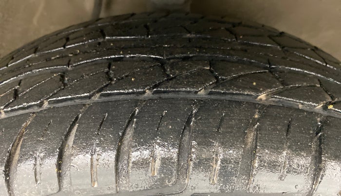 2012 Maruti Alto K10 VXI P, Petrol, Manual, 64,299 km, Right Front Tyre Tread