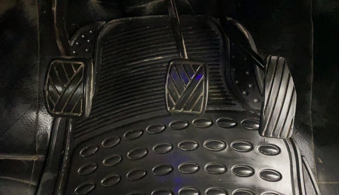 2017 Maruti Wagon R 1.0 LXI CNG, CNG, Manual, 41,573 km, Pedals