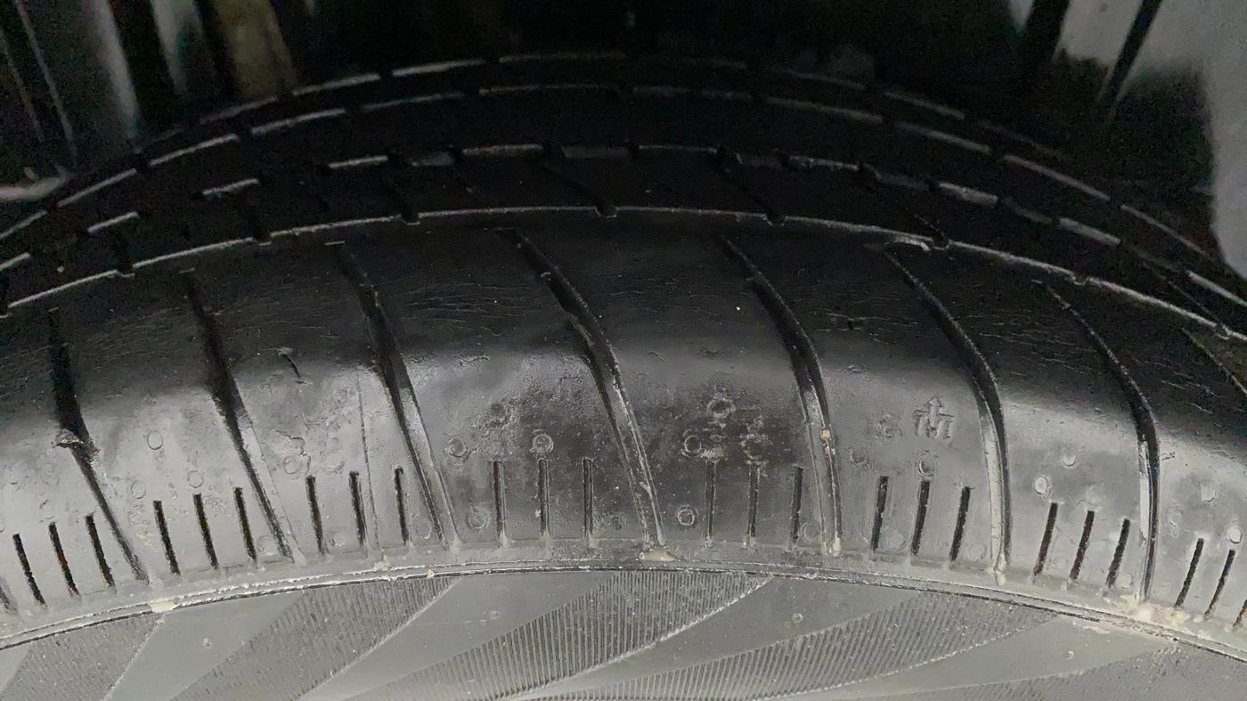 2019 Maruti XL6 ALPHA AT, Petrol, Automatic, 41,821 km, Right Rear Tyre Tread