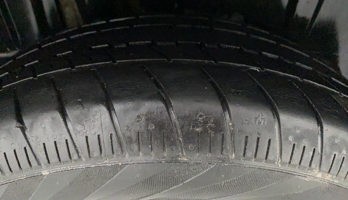2019 Maruti XL6 ALPHA AT, Petrol, Automatic, 41,821 km, Right Rear Tyre Tread