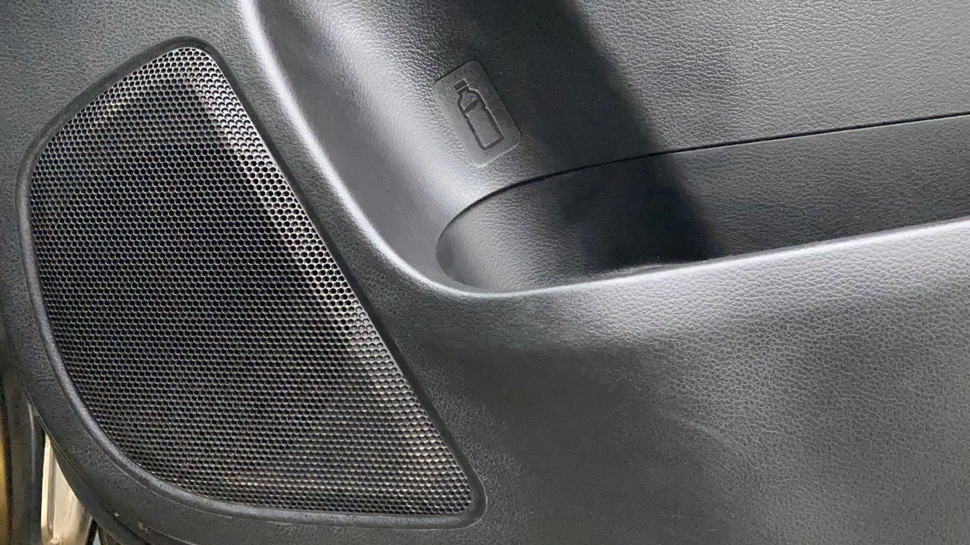 2019 Maruti XL6 ALPHA AT, Petrol, Automatic, 41,821 km, Speaker