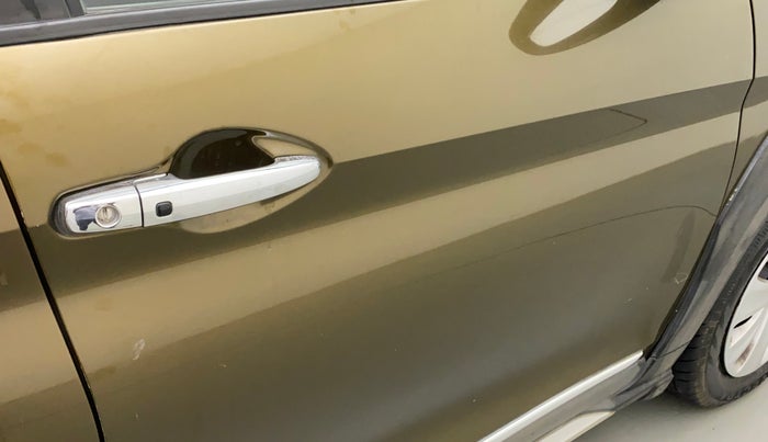 2019 Maruti XL6 ALPHA AT, Petrol, Automatic, 41,821 km, Driver-side door - Paint has faded