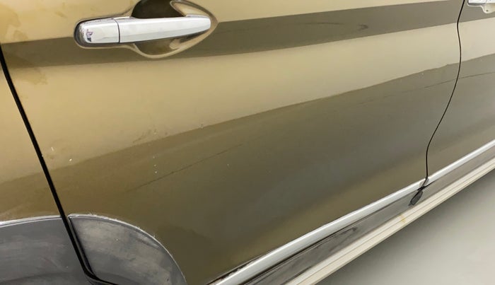 2019 Maruti XL6 ALPHA AT, Petrol, Automatic, 41,821 km, Right rear door - Paint has faded