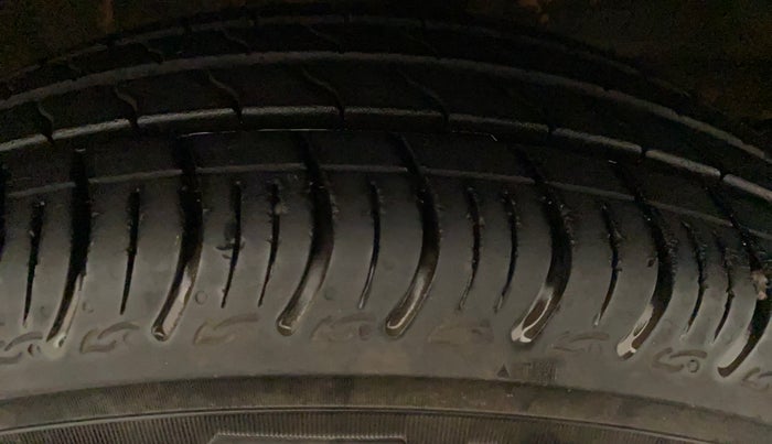 2021 Maruti S PRESSO VXI+, Petrol, Manual, 3,580 km, Right Front Tyre Tread