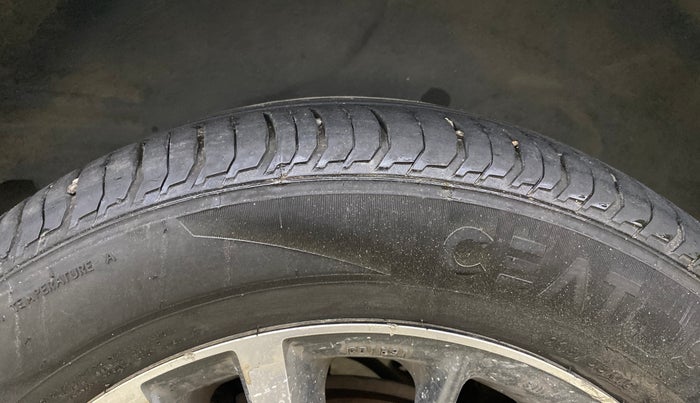 2019 Toyota Corolla Altis VL CVT PETROL, Petrol, Automatic, 87,678 km, Right Rear Tyre Tread