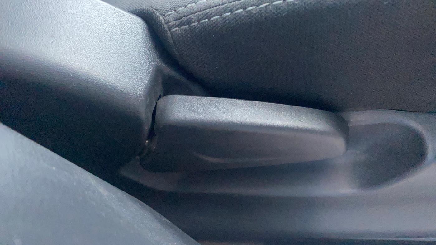2018 Datsun Redi Go A, Petrol, Manual, 19,007 km, Driver Side Adjustment Panel