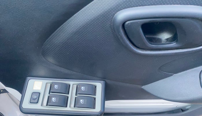 2018 Datsun Redi Go A, Petrol, Manual, 18,994 km, Driver Side Door Panels Control