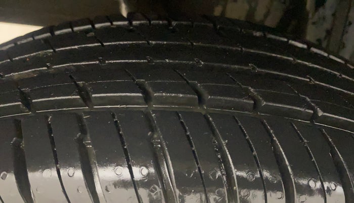 2018 Datsun Redi Go A, Petrol, Manual, 18,994 km, Right Rear Tyre Tread