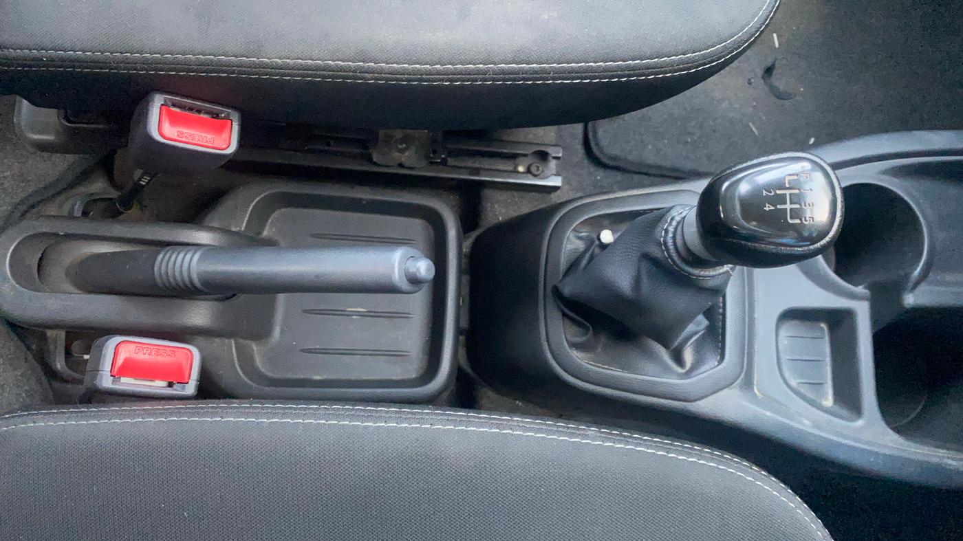 2018 Datsun Redi Go A, Petrol, Manual, 19,007 km, Gear Lever