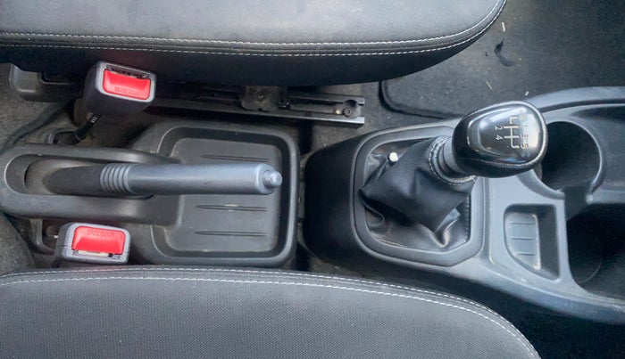 2018 Datsun Redi Go A, Petrol, Manual, 18,994 km, Gear Lever