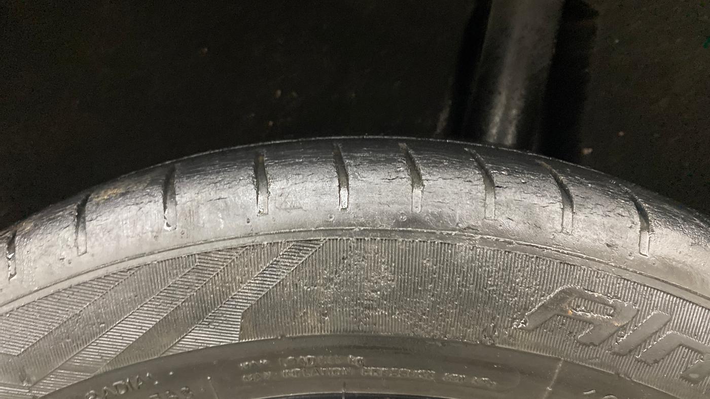 2020 Maruti Baleno ZETA CVT PETROL 1.2, Petrol, Automatic, 61,401 km, Left Rear Tyre Tread