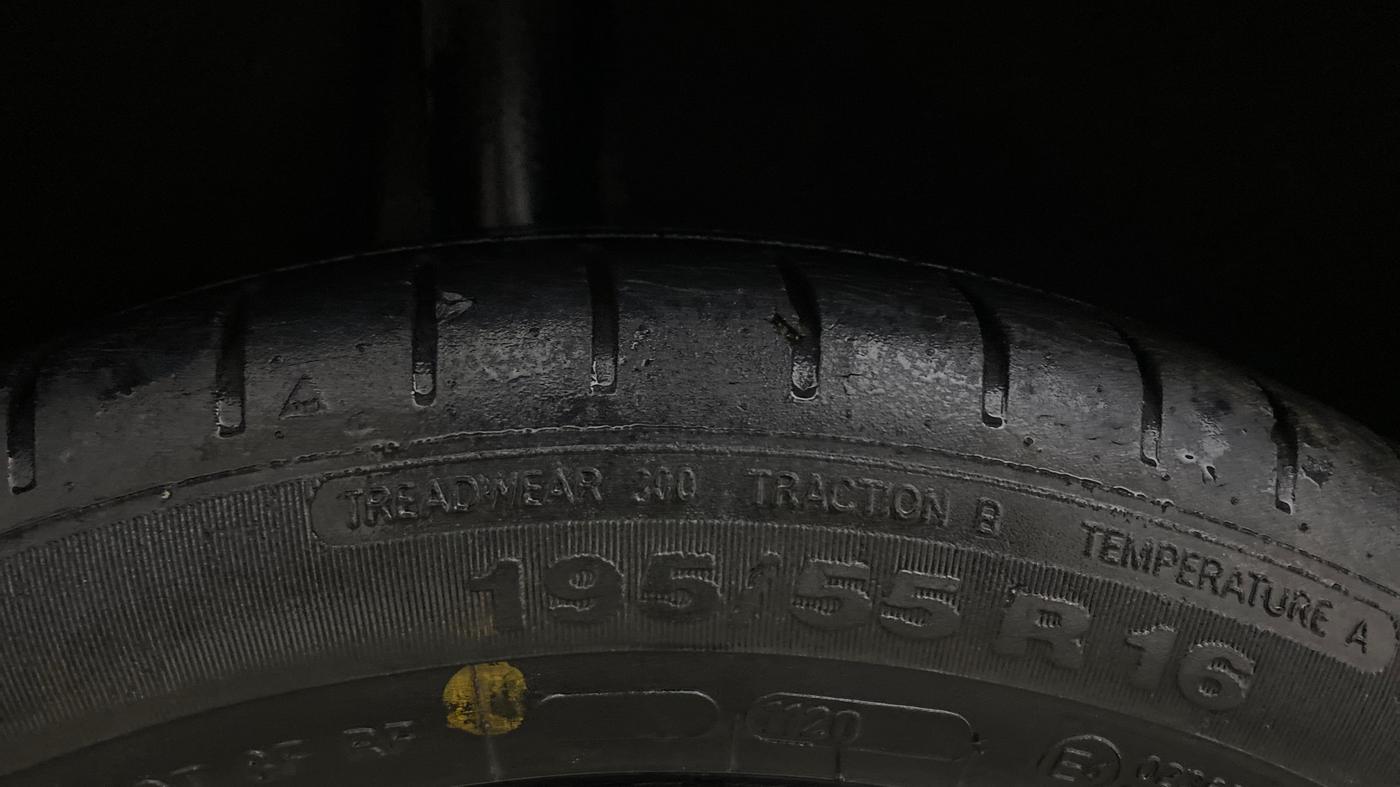 2020 Maruti Baleno ZETA CVT PETROL 1.2, Petrol, Automatic, 61,401 km, Right Rear Tyre Tread