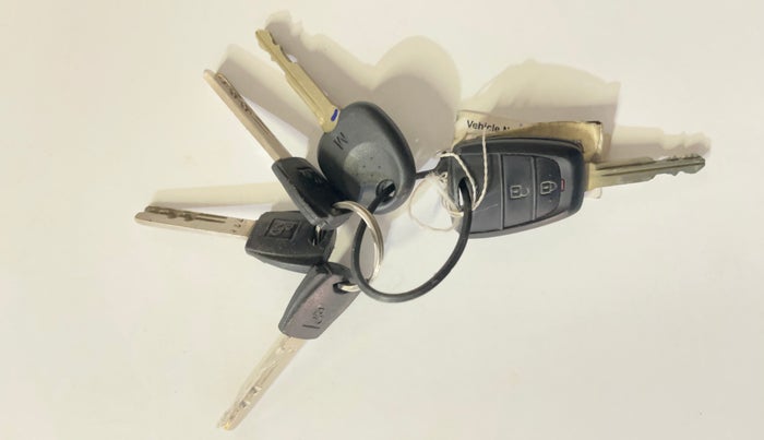 2019 Hyundai Grand i10 SPORTZ 1.2 KAPPA VTVT, Petrol, Manual, 61,267 km, Key Close Up