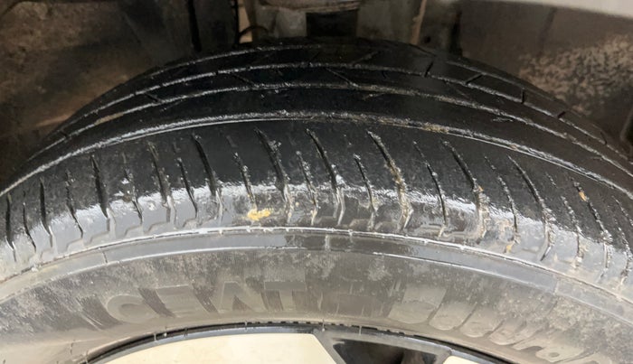 2022 Nissan MAGNITE XV MT, Petrol, Manual, 47,465 km, Right Front Tyre Tread