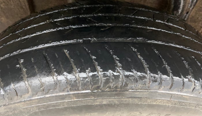 2022 Nissan MAGNITE XV MT, Petrol, Manual, 47,465 km, Right Rear Tyre Tread