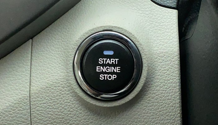 2021 Mahindra XUV300 1.2 W8 OPT, Petrol, Manual, 9,320 km, Keyless Start/ Stop Button