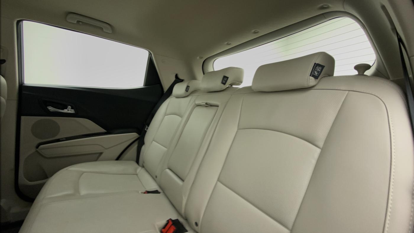 2021 Mahindra XUV300 1.2 W8 OPT, Petrol, Manual, 9,320 km, Right Side Rear Door Cabin