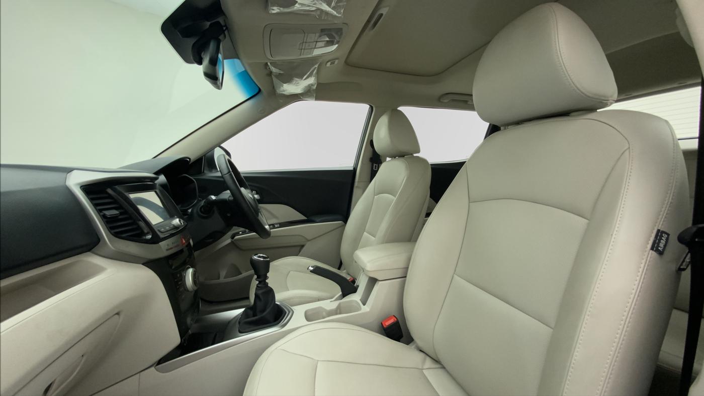 2021 Mahindra XUV300 1.2 W8 OPT, Petrol, Manual, 9,320 km, Right Side Front Door Cabin