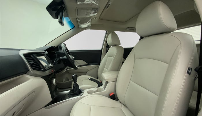 2021 Mahindra XUV300 1.2 W8 OPT, Petrol, Manual, 9,320 km, Right Side Front Door Cabin
