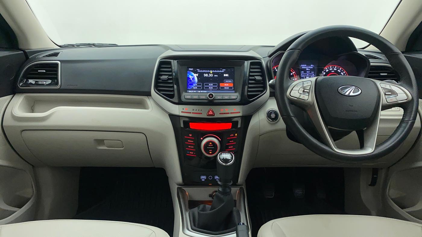 2021 Mahindra XUV300 1.2 W8 OPT, Petrol, Manual, 9,320 km, Dashboard
