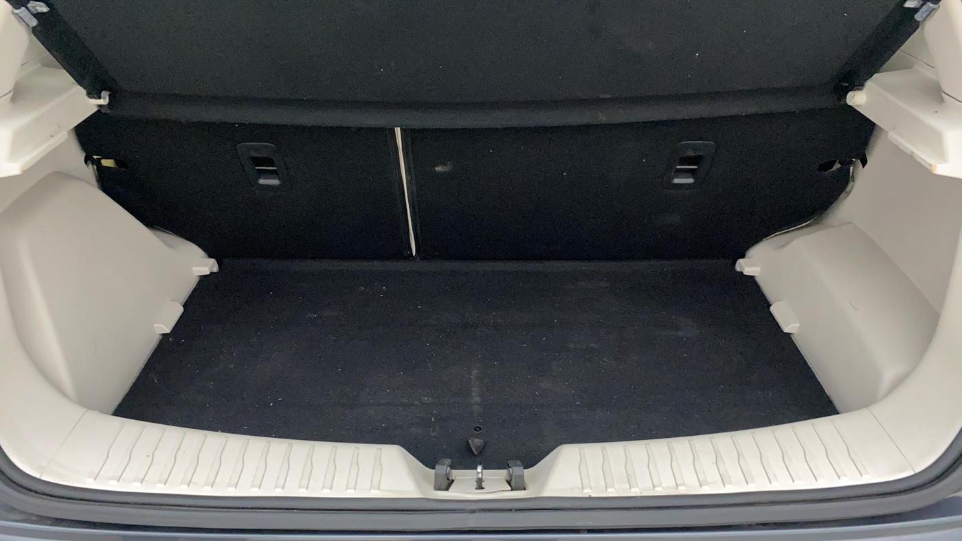 2021 Mahindra XUV300 1.2 W8 OPT, Petrol, Manual, 9,320 km, Boot Inside