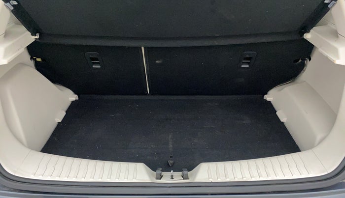 2021 Mahindra XUV300 1.2 W8 OPT, Petrol, Manual, 9,320 km, Boot Inside