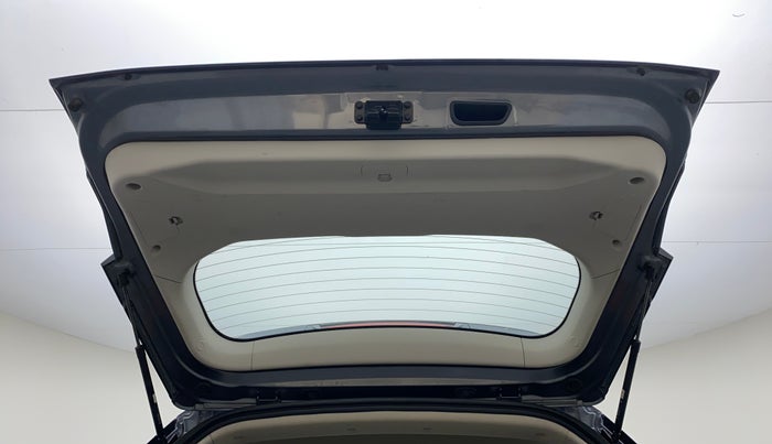 2021 Mahindra XUV300 1.2 W8 OPT, Petrol, Manual, 9,320 km, Boot Door Open
