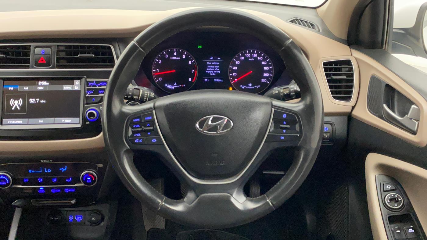 2018 Hyundai Elite i20 ASTA 1.2 (O), Petrol, Manual, 35,602 km, Steering Wheel Close Up