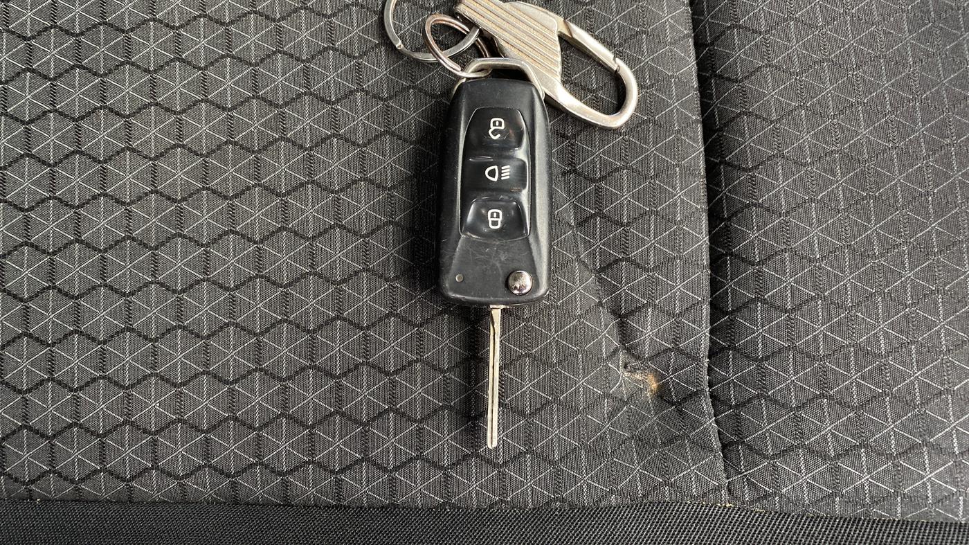 2021 Tata ALTROZ XM PLUS PETROL, Petrol, Manual, 37,474 km, Key Close Up