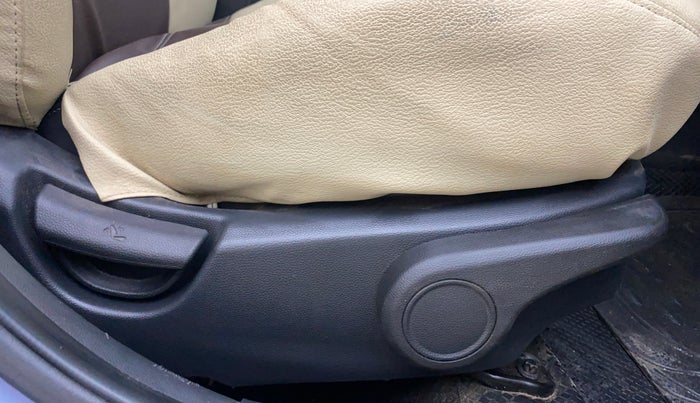 2015 Hyundai Grand i10 ASTA 1.1 CRDI, Diesel, Manual, 60,077 km, Driver Side Adjustment Panel