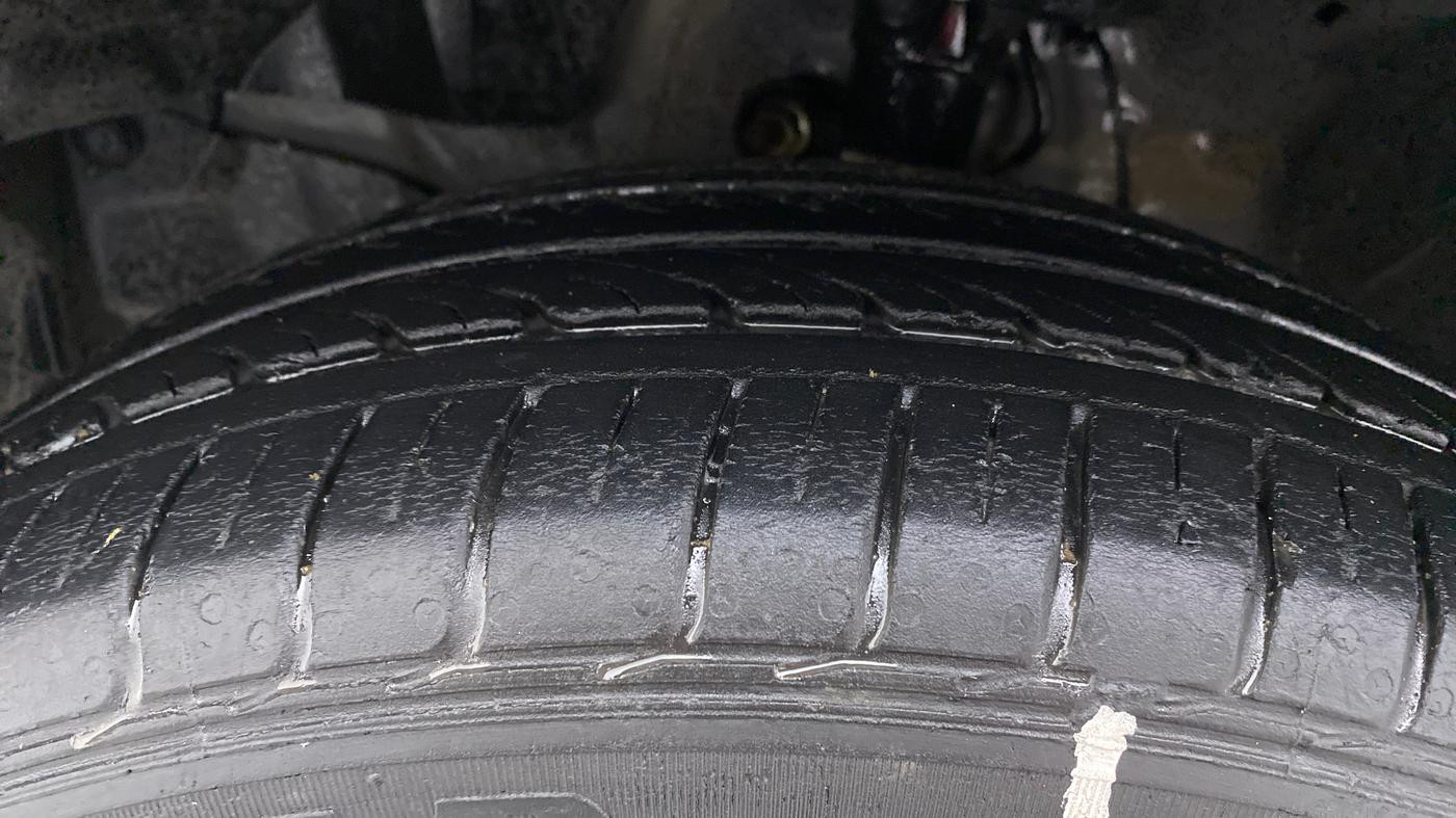 2017 Honda Jazz 1.2 V AT, Petrol, Automatic, 20,745 km, Left Front Tyre Tread