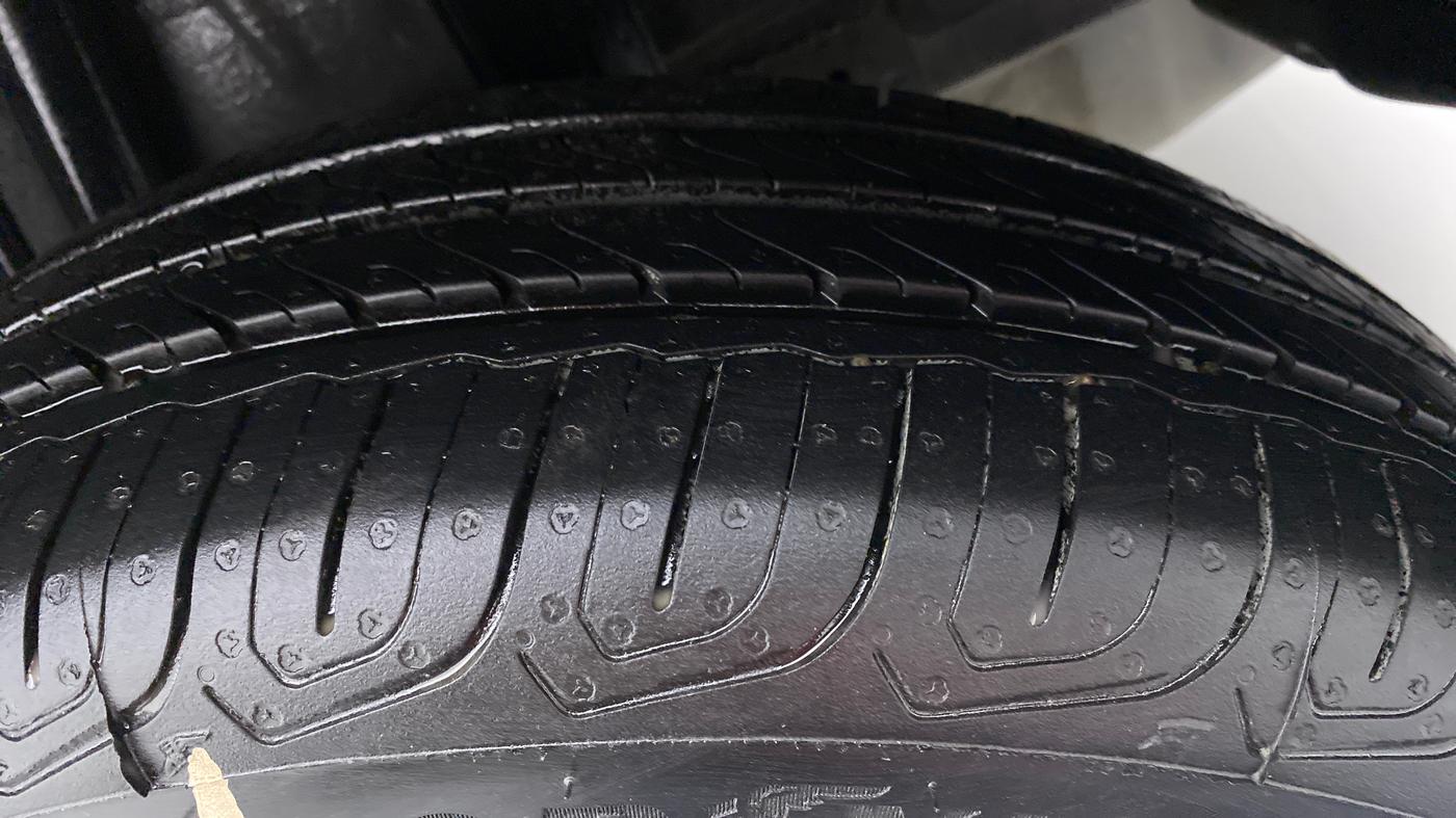 2017 Honda Jazz 1.2 V AT, Petrol, Automatic, 20,745 km, Left Rear Tyre Tread