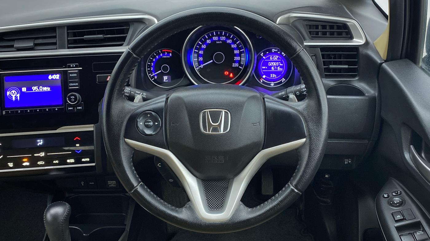 2017 Honda Jazz 1.2 V AT, Petrol, Automatic, 20,745 km, Steering Wheel Close Up