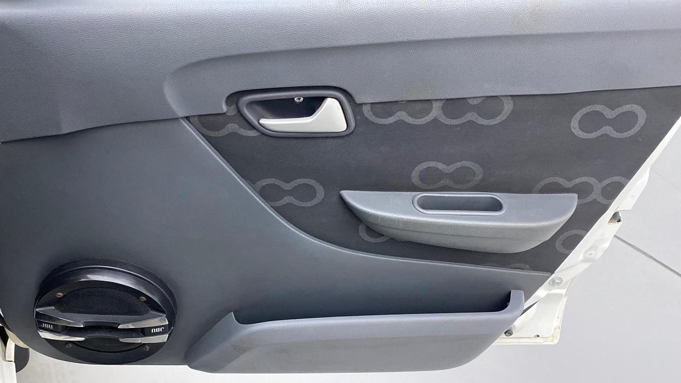 2014 Maruti Alto 800 LXI, Petrol, Manual, 59,475 km, Driver Side Door Panels Control