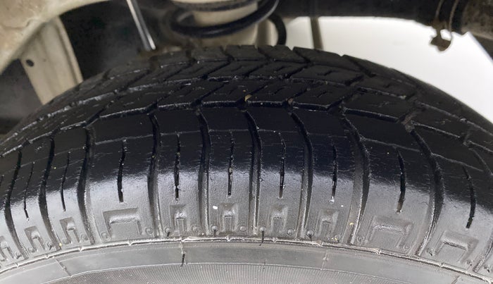 2014 Maruti Alto 800 LXI, Petrol, Manual, 59,475 km, Left Rear Tyre Tread