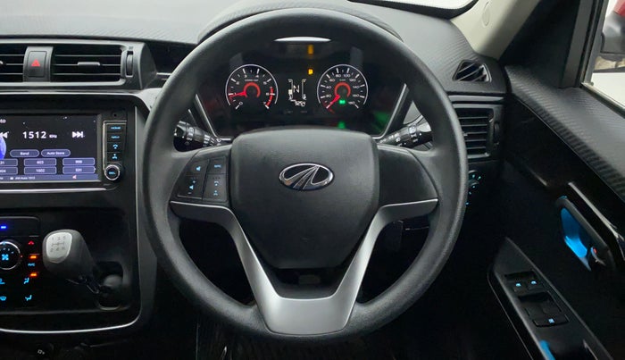 2018 Mahindra KUV 100 NXT K8 P 6 STR, Petrol, Manual, 9,342 km, Steering Wheel Close Up